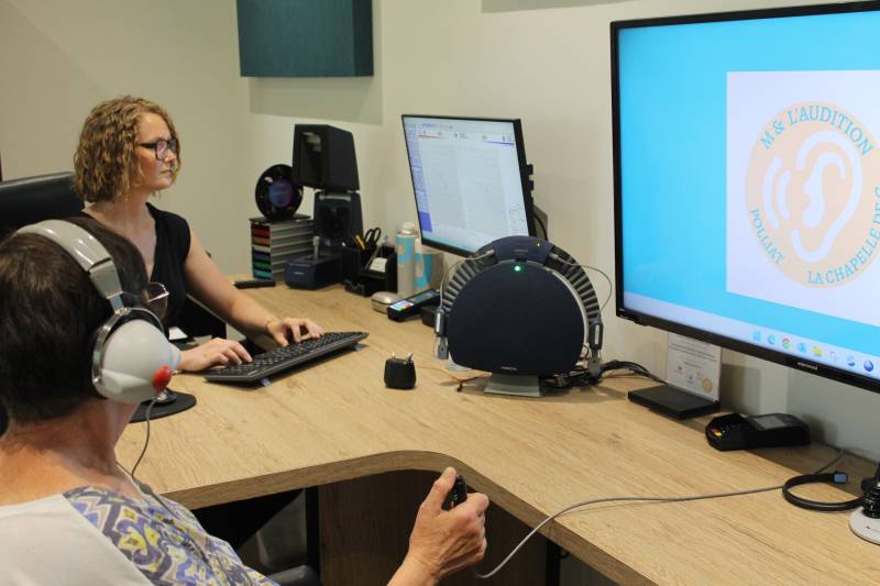 Test auditif au casque chez M & l'audition
