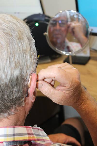 Mise en place d'un appareil auditif de type CROS