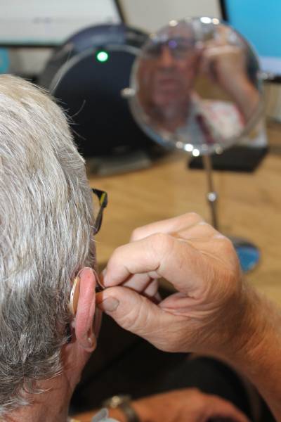 Rendez vous de suivi avec un patient chez M & l'audition